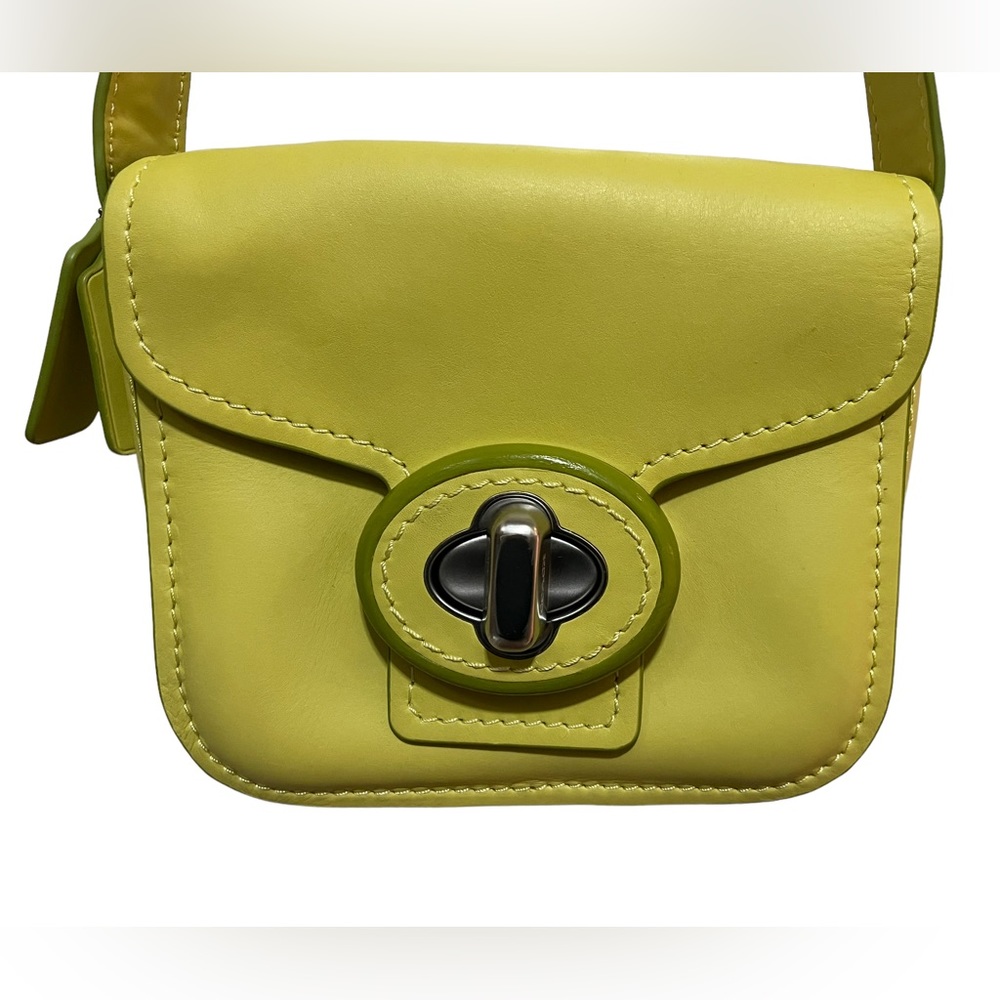 Coach Lime Green Leather Shoulder/Crossbody Bag Wit… Gem